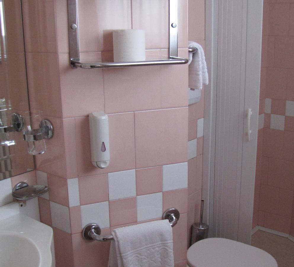 Hotel Lanterna Porto San Giorgio Esterno foto