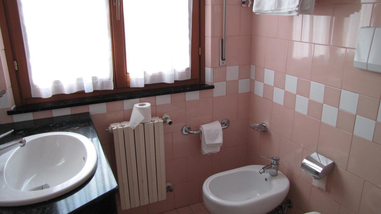 Hotel Lanterna Porto San Giorgio Esterno foto